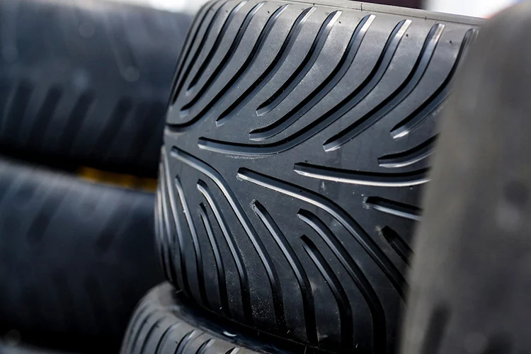 Performance tyres